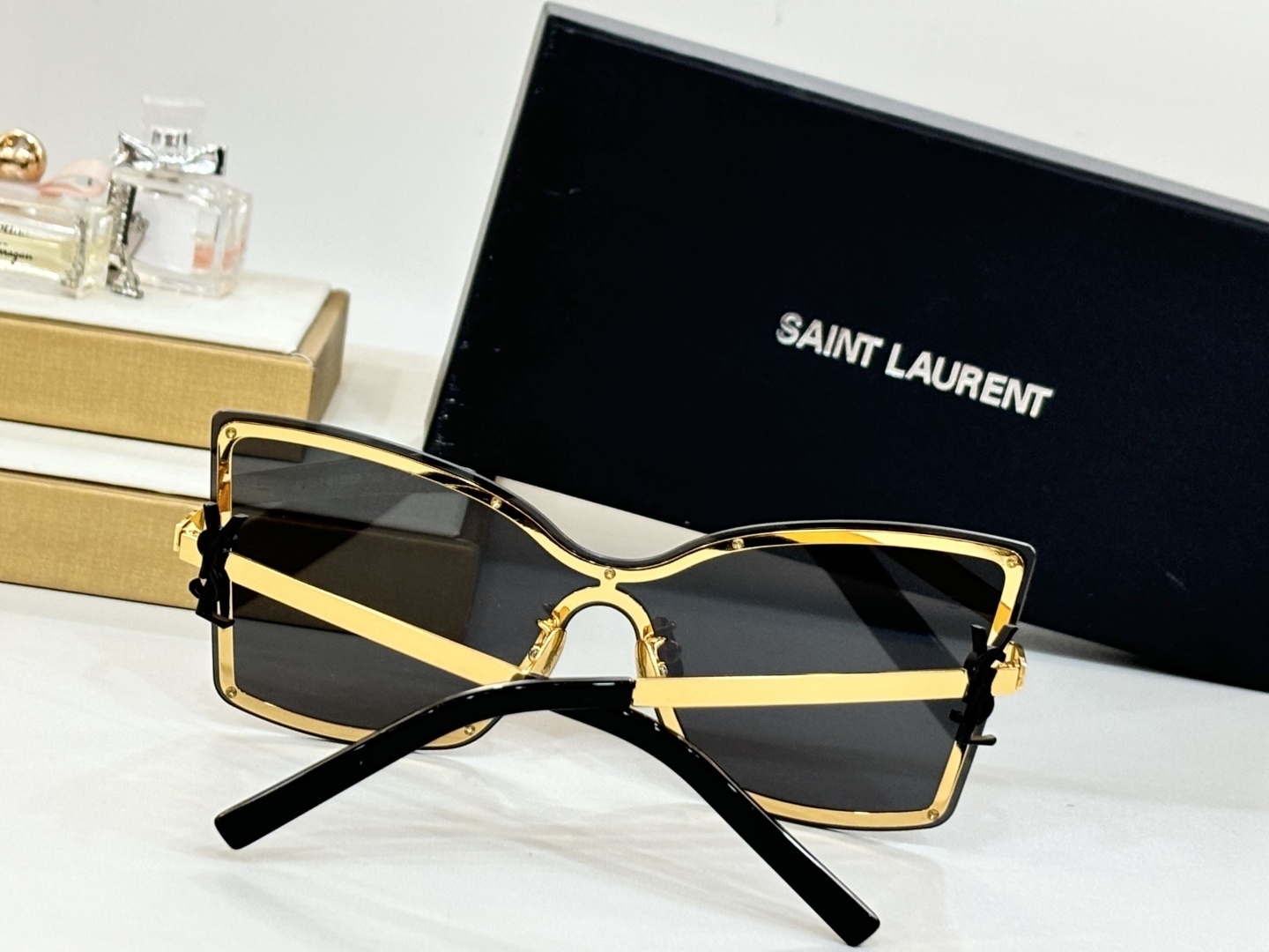 SAINTLAURENT 0038