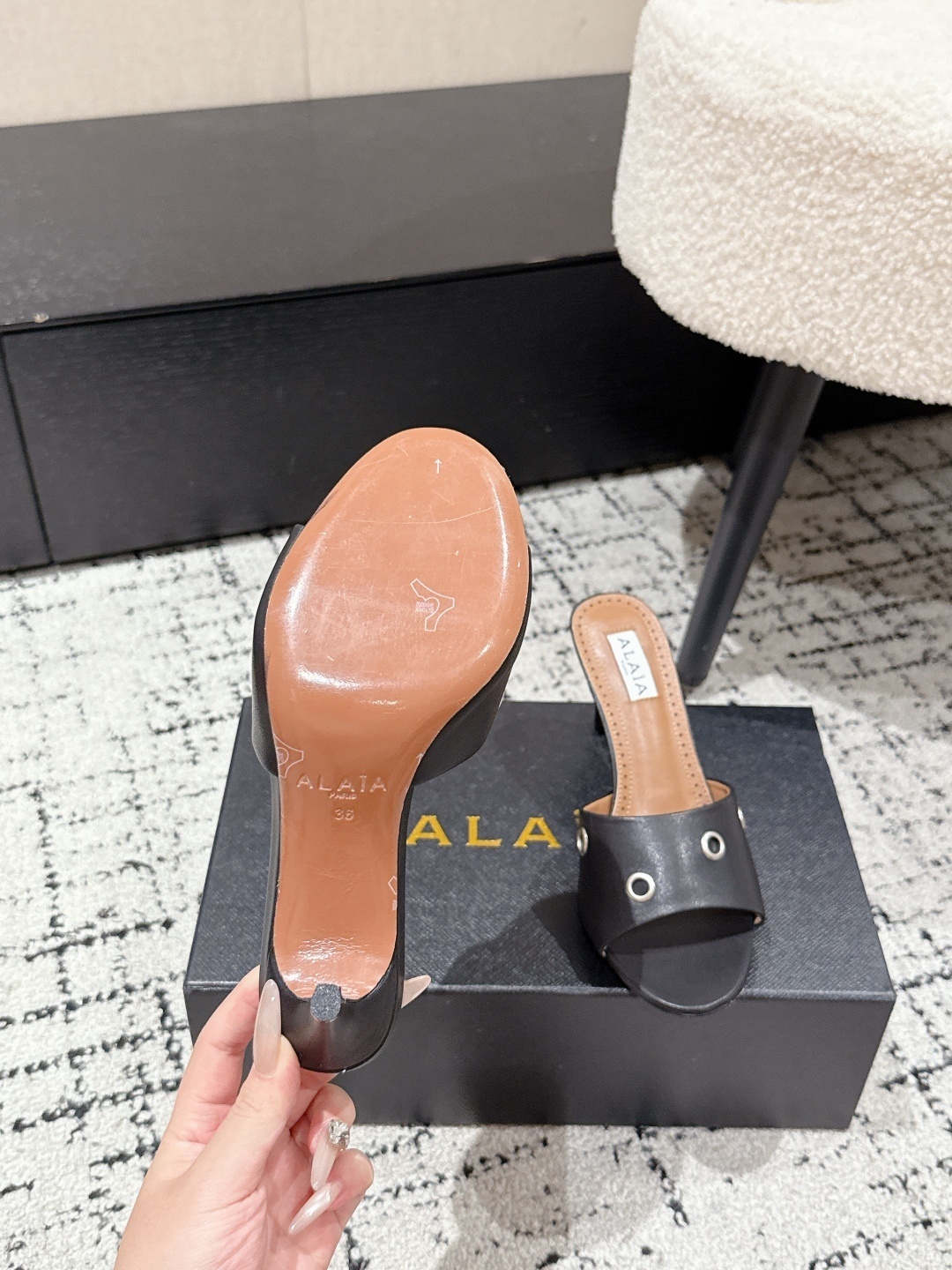 Alaia 0007