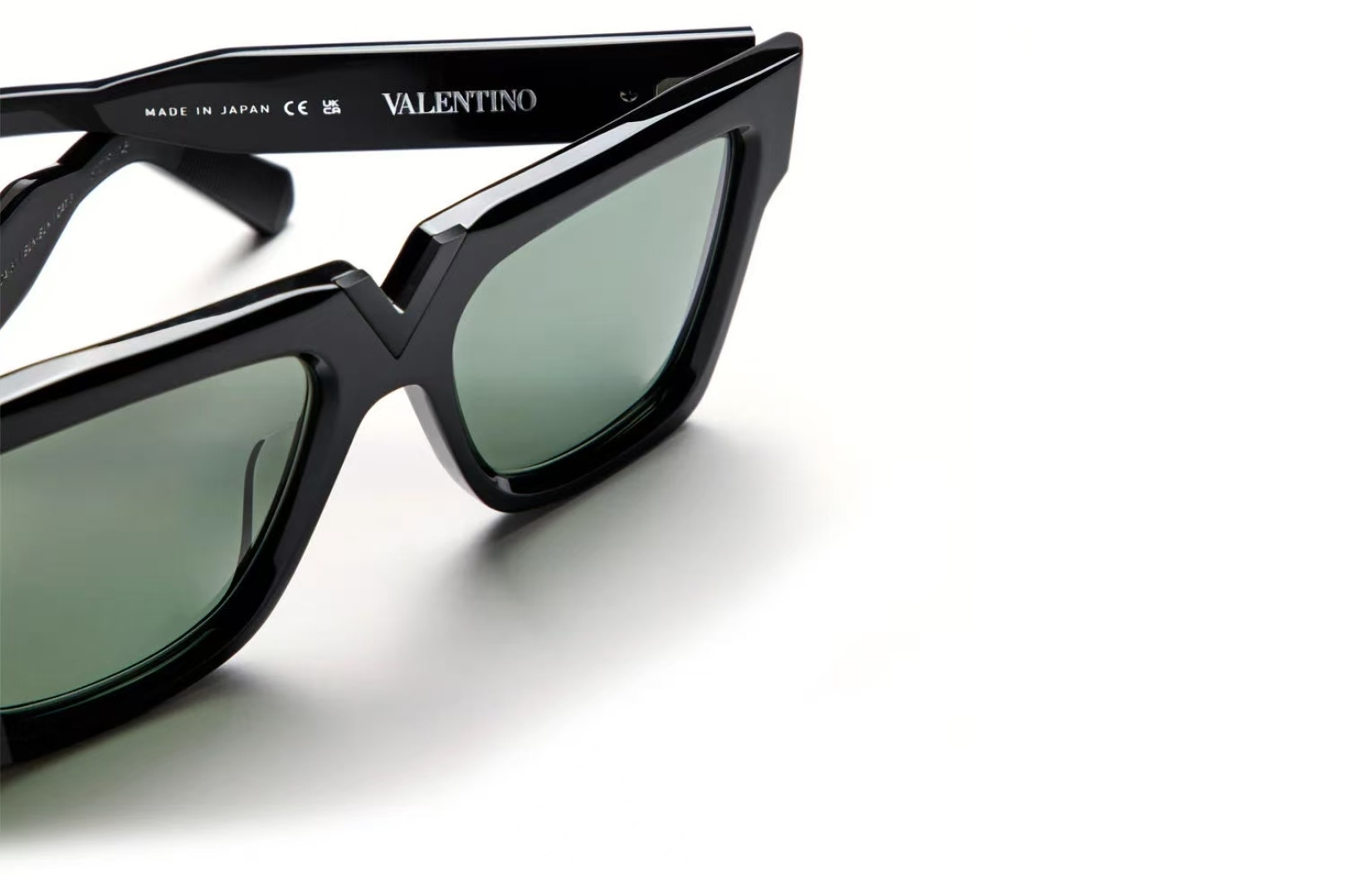 Valentino 0001