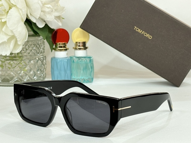 TOM FORD 002