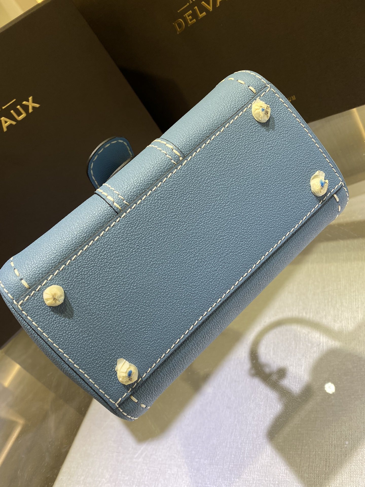 Delvaux 0195