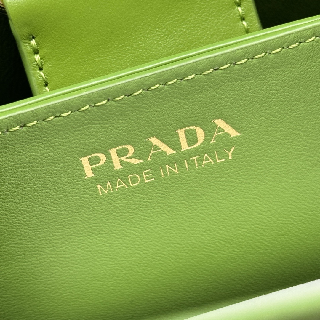 PRADA 0190