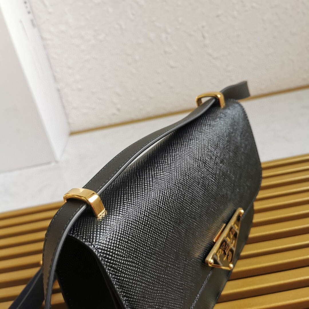 PRADA 0180