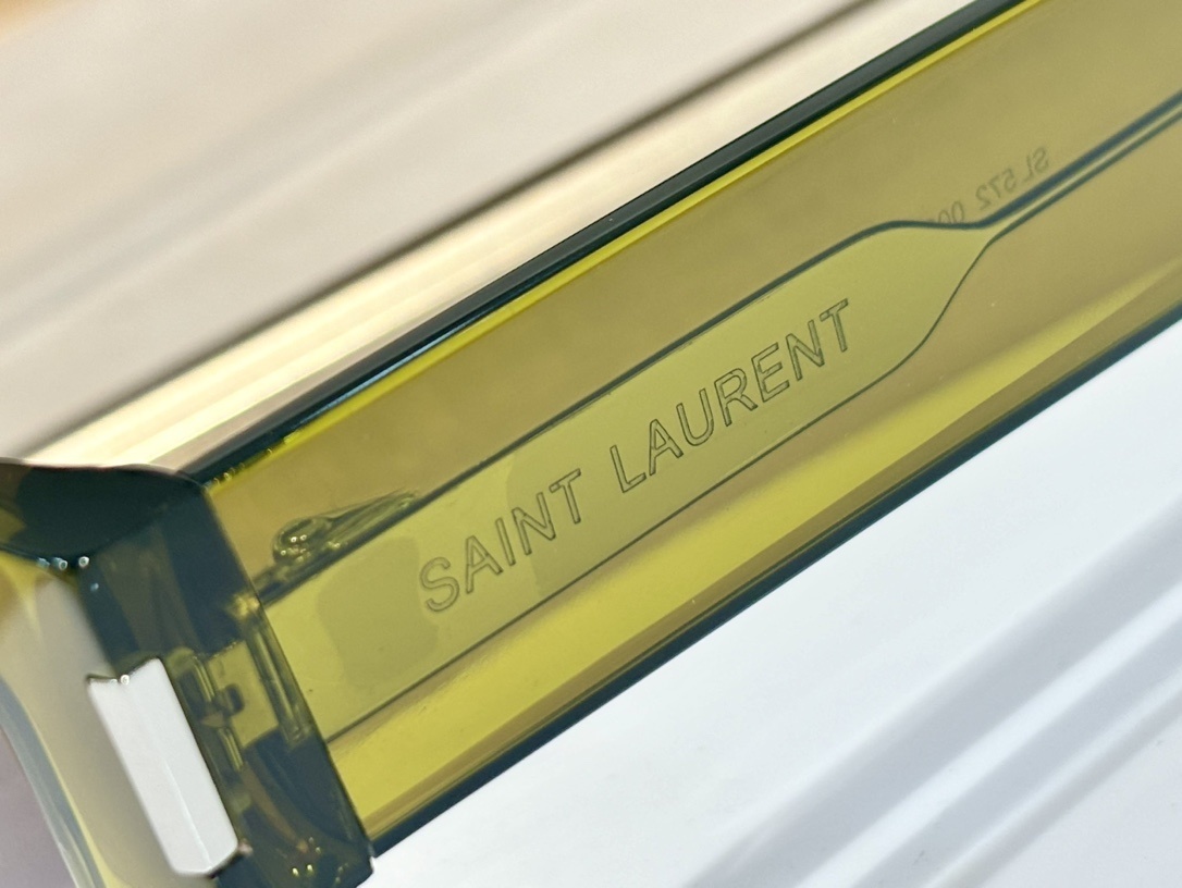 SAINTLAURENT 0015