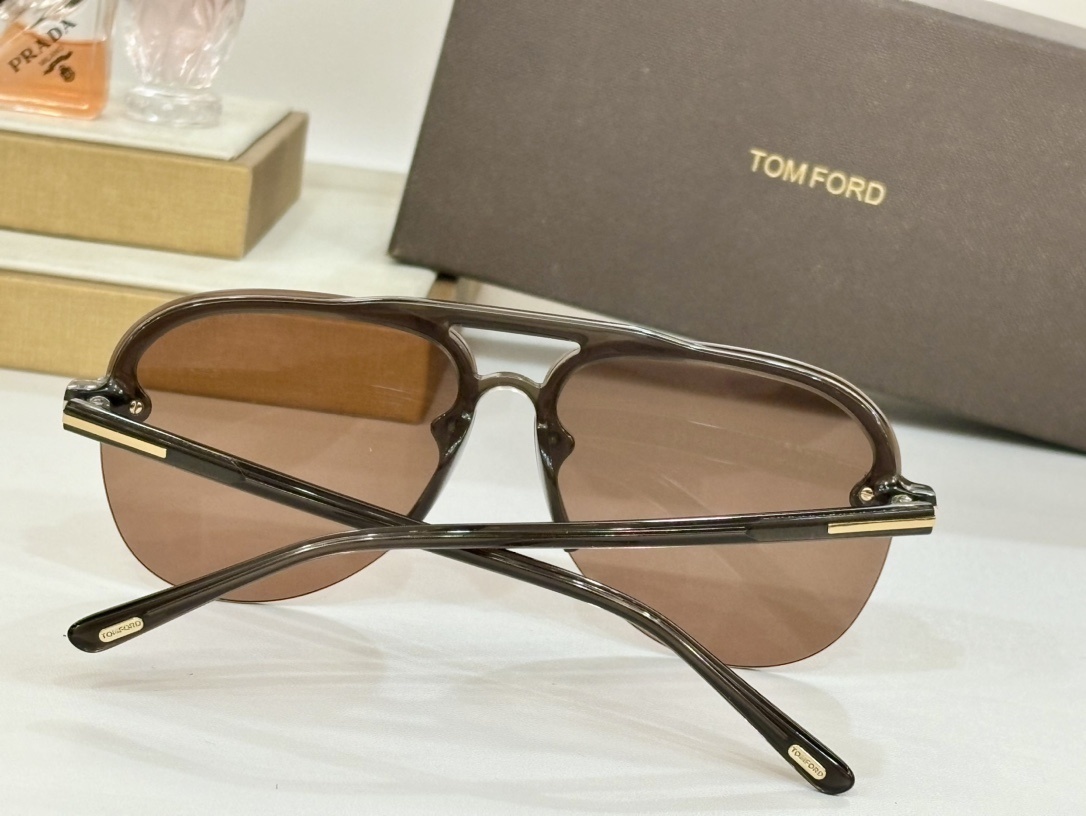 TOM FORD 0111