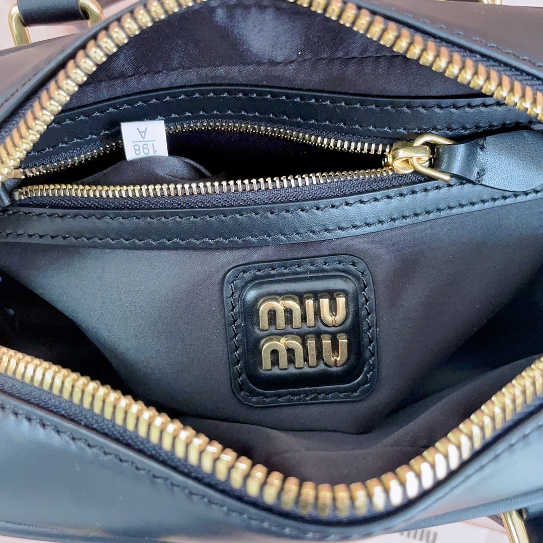 Miu Miu 0136