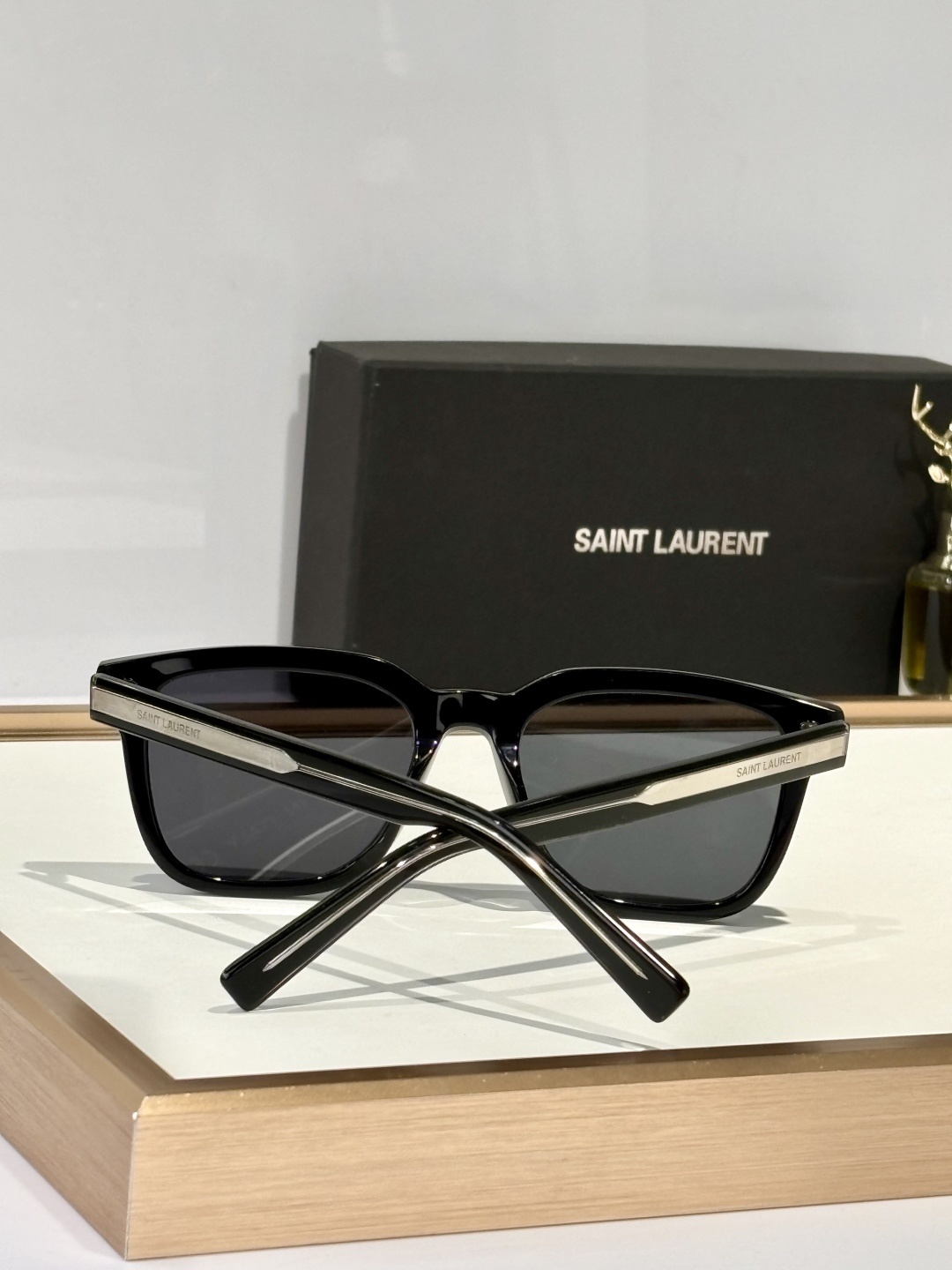 SAINTLAURENT 0010