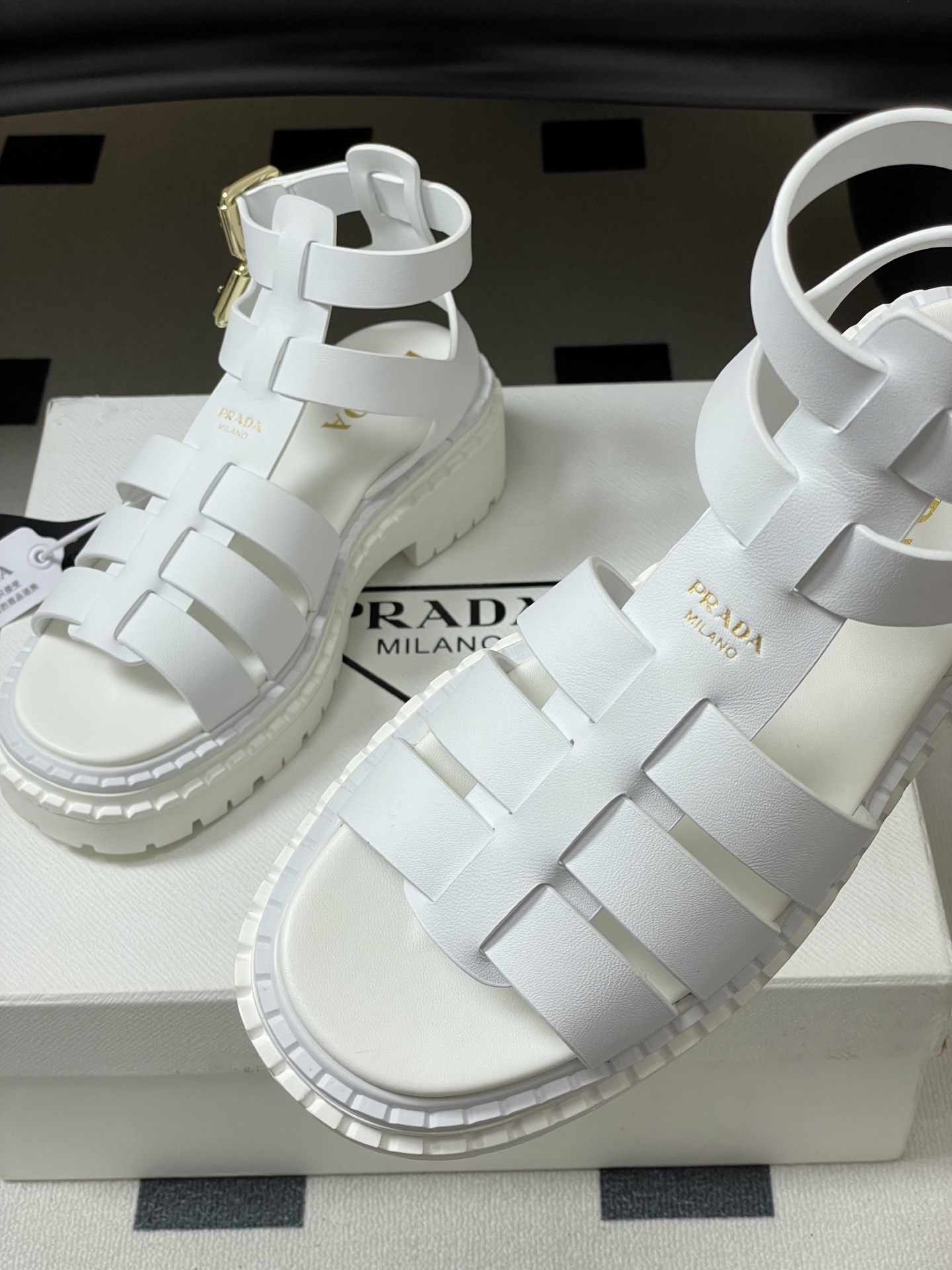 PRADA 0042