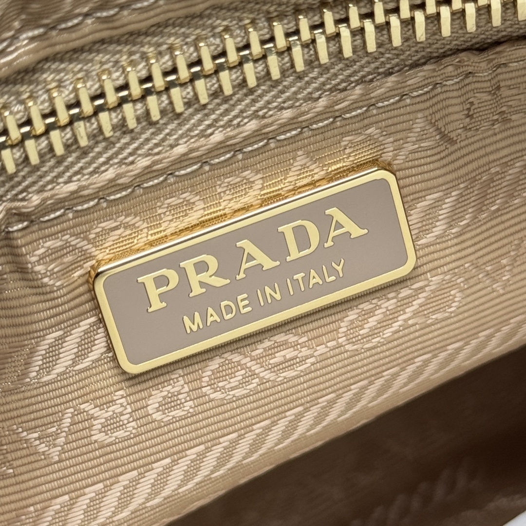 Prada 0057