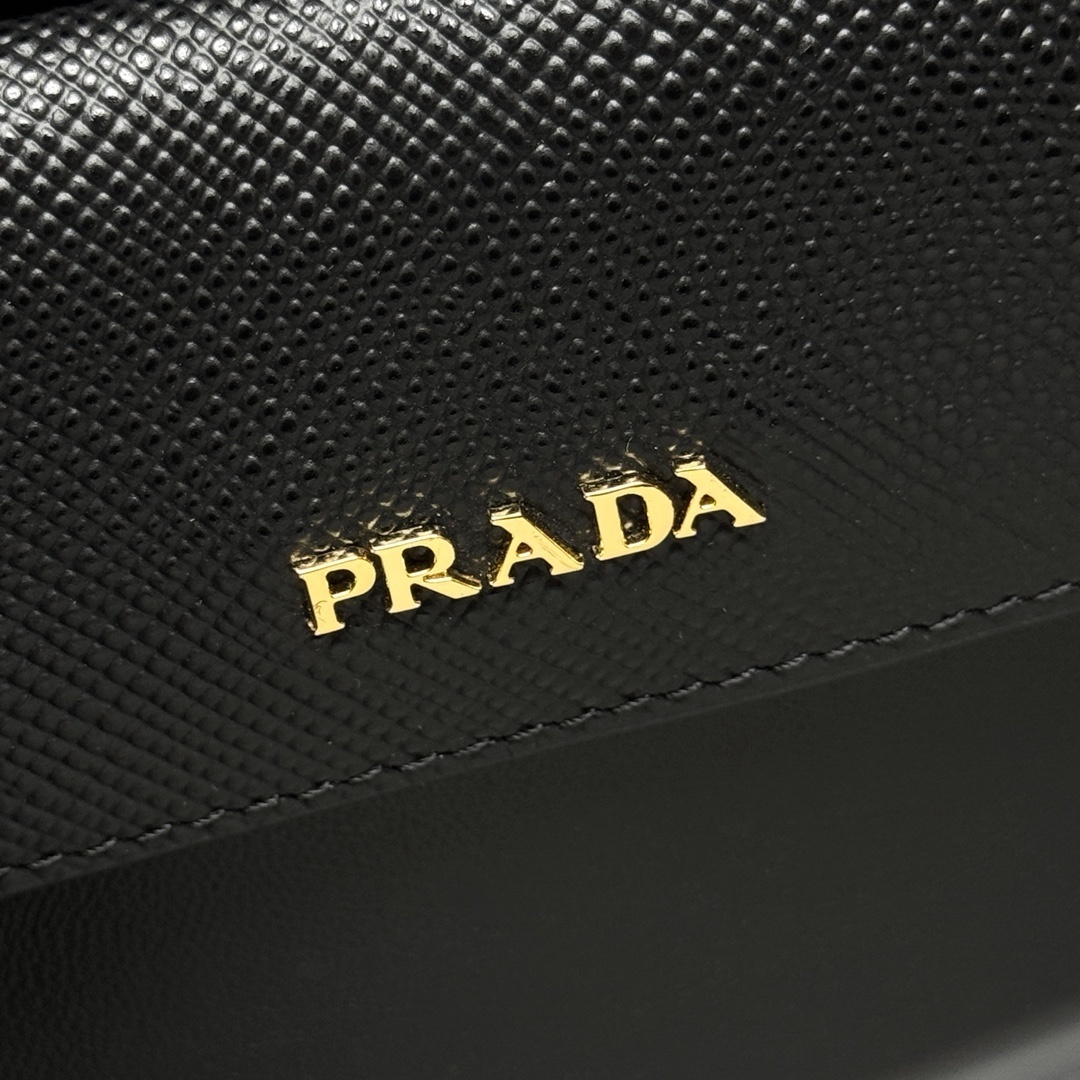 PRADA 0045