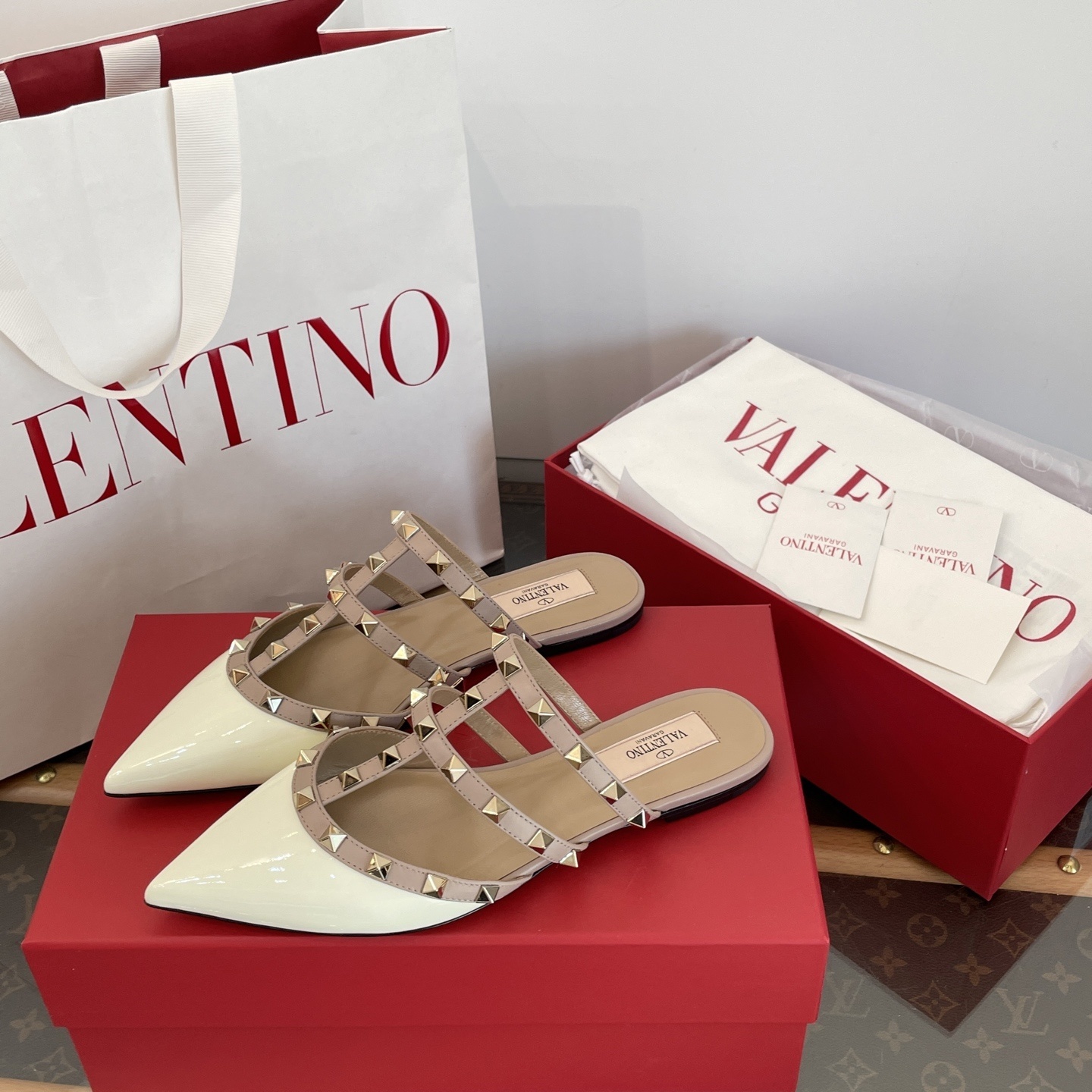 Valentino 0032