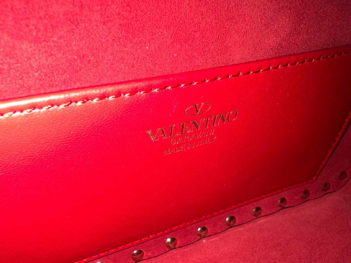 Valentino 0038
