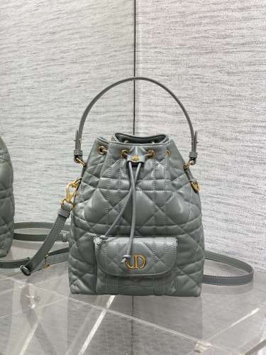 DIOR1519