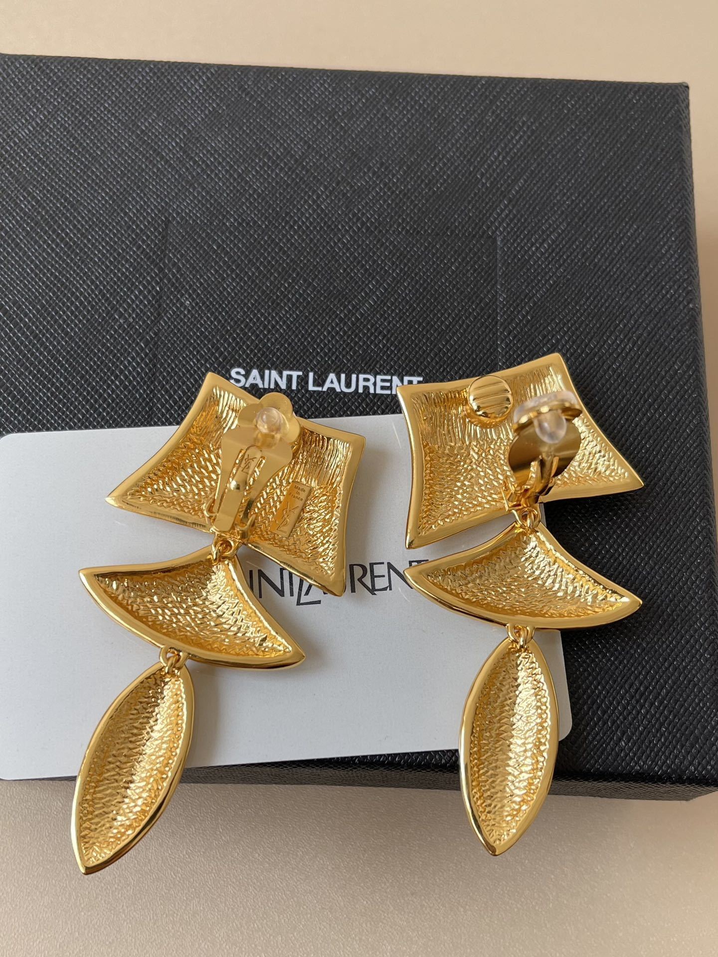 YSL 0023