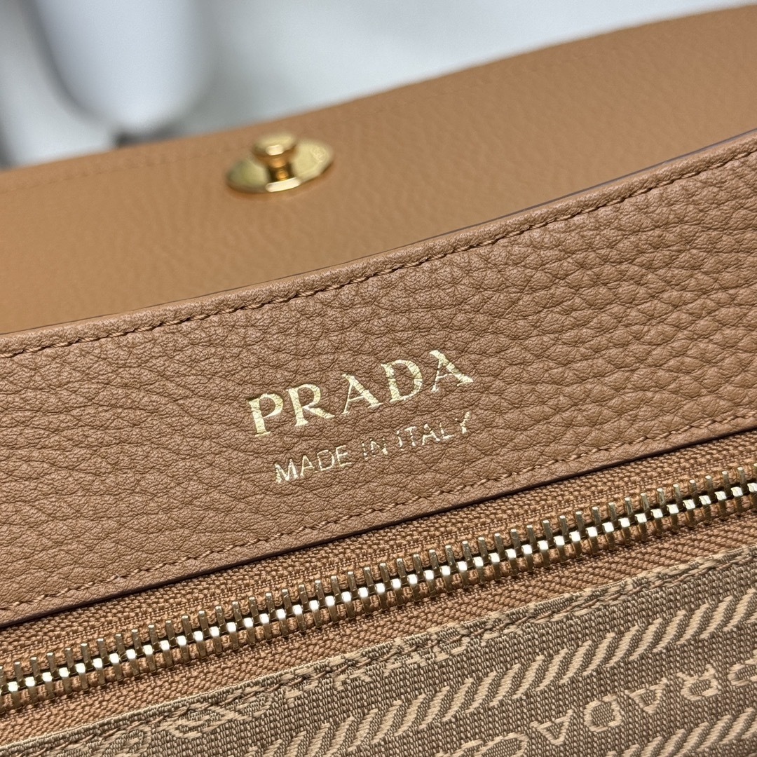 Prada 0049