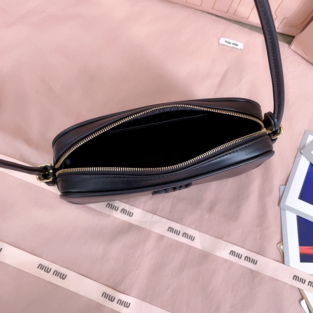 MIUMIU 0070