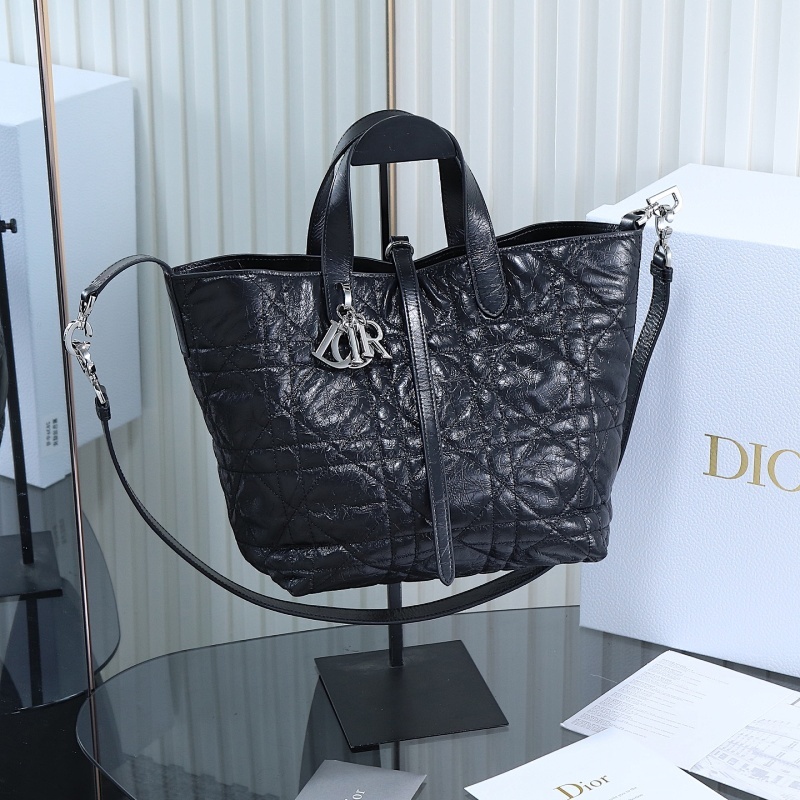 DIOR0584