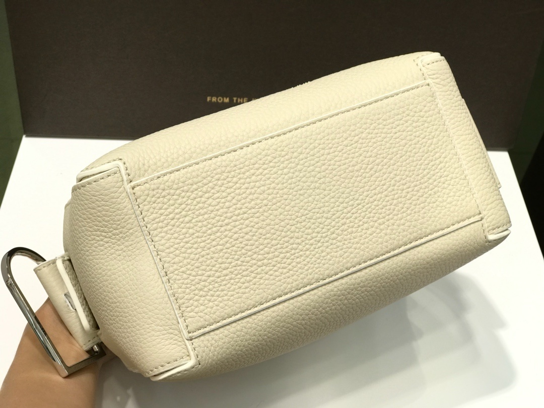 Delvaux 0043