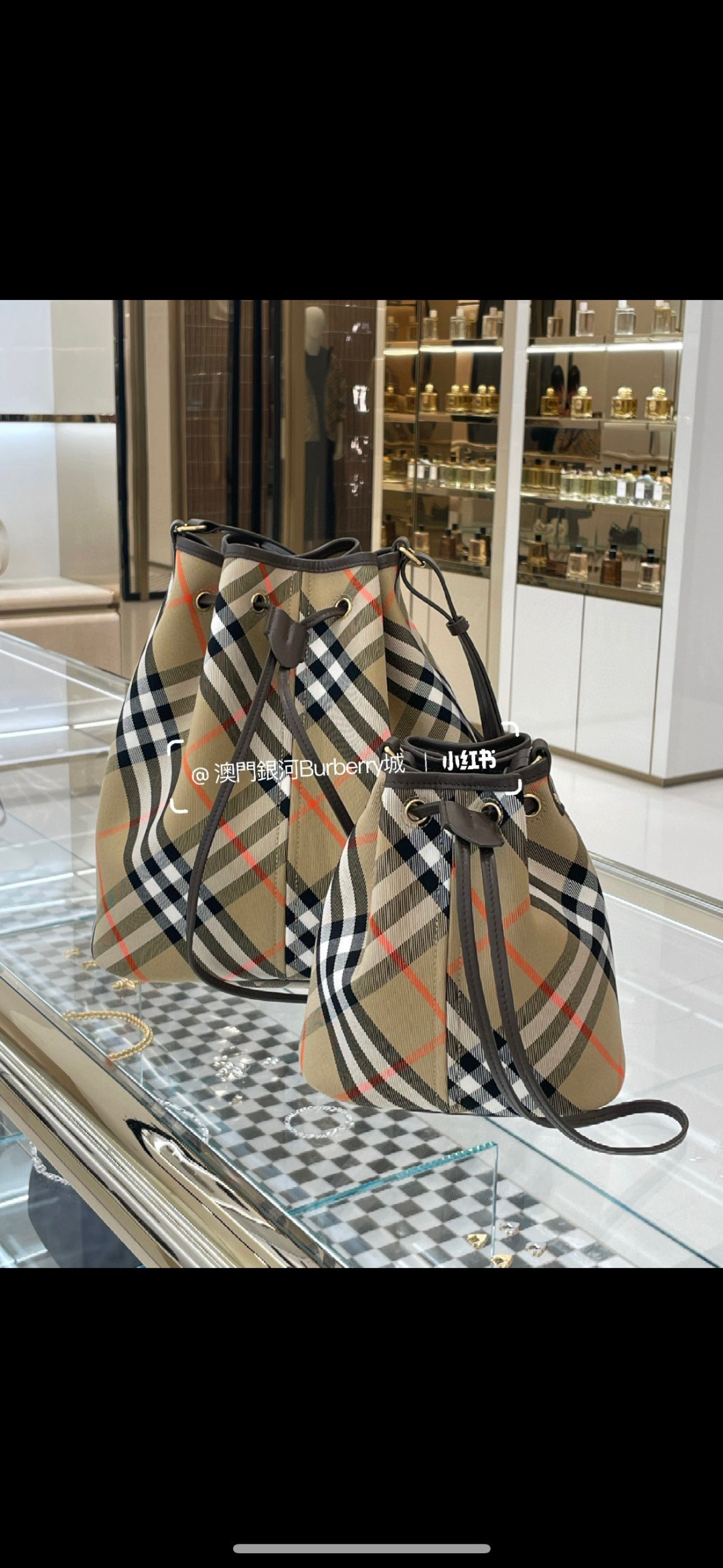 BURBERRY 0434
