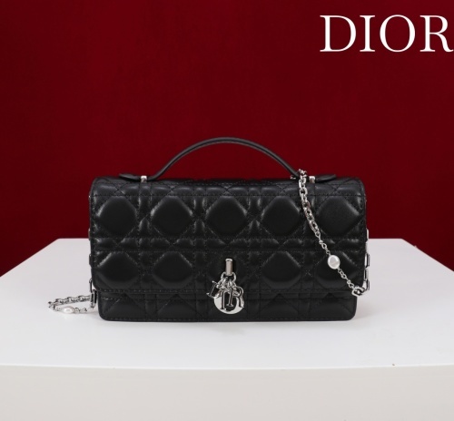 DIOR0699