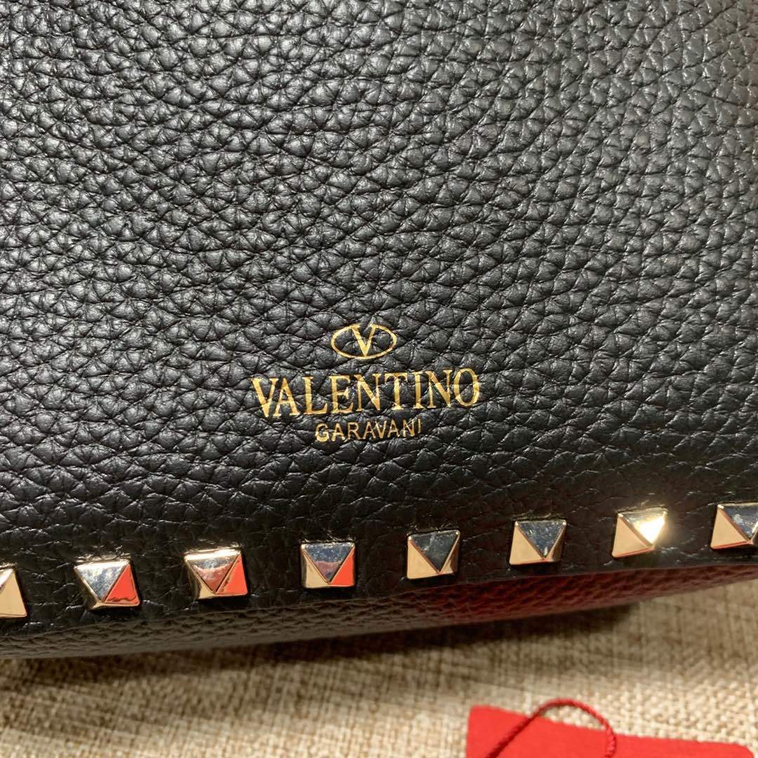 Valentino 0023