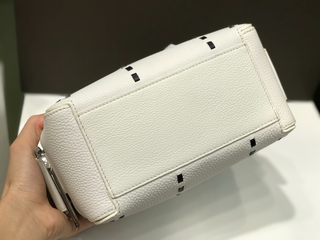 Delvaux 0045