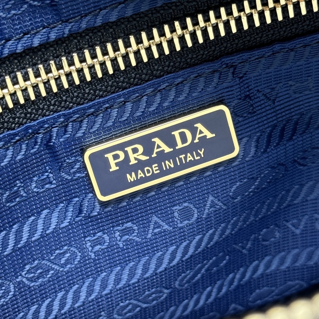 Prada 0241