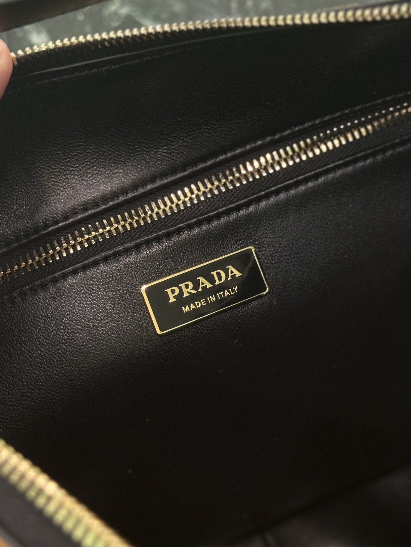 PRADA 0008