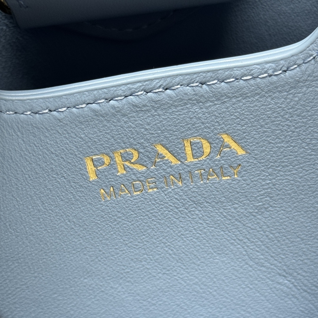 PRADA 0186