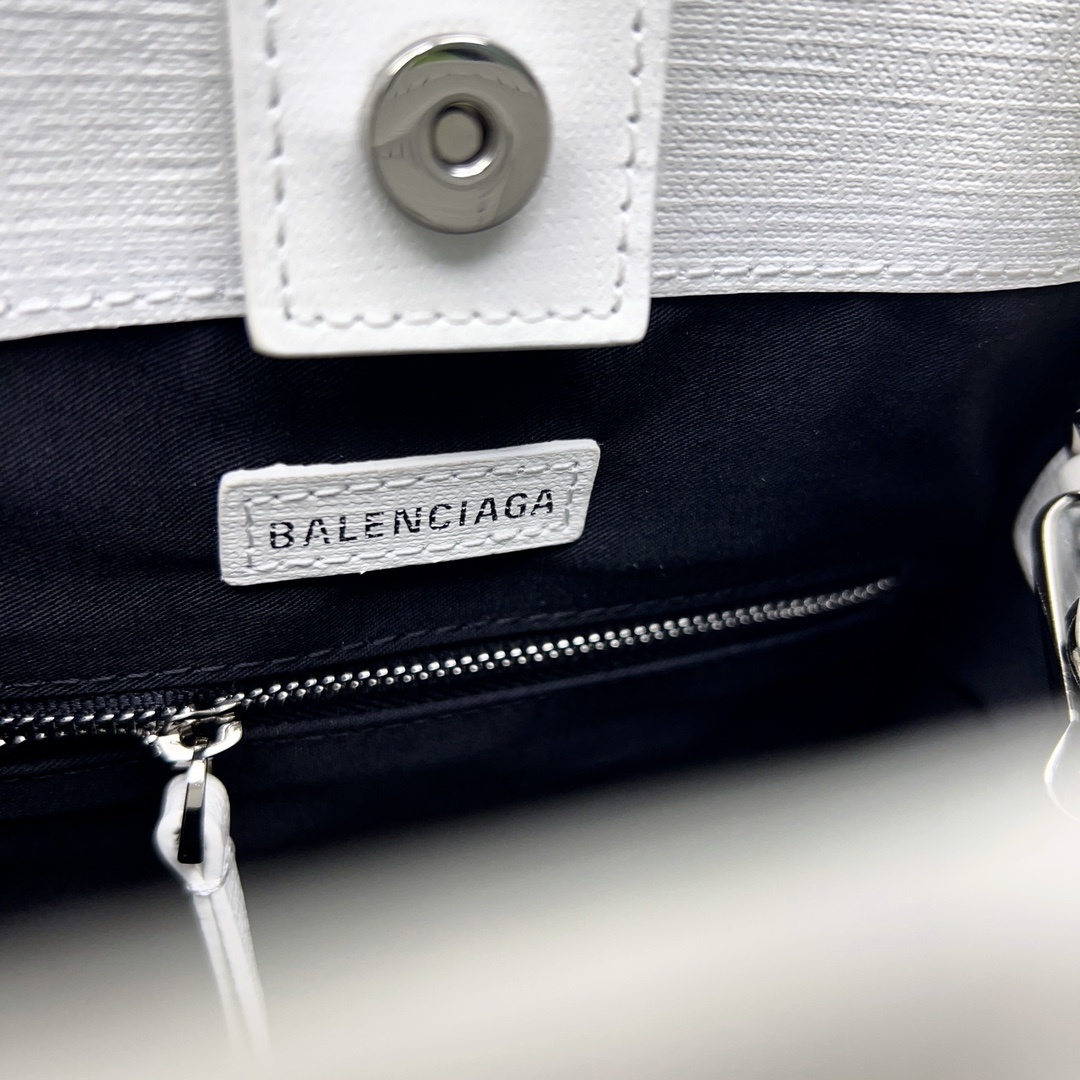 Balenciaga 0025