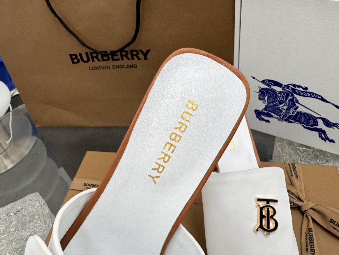 Burberry 030