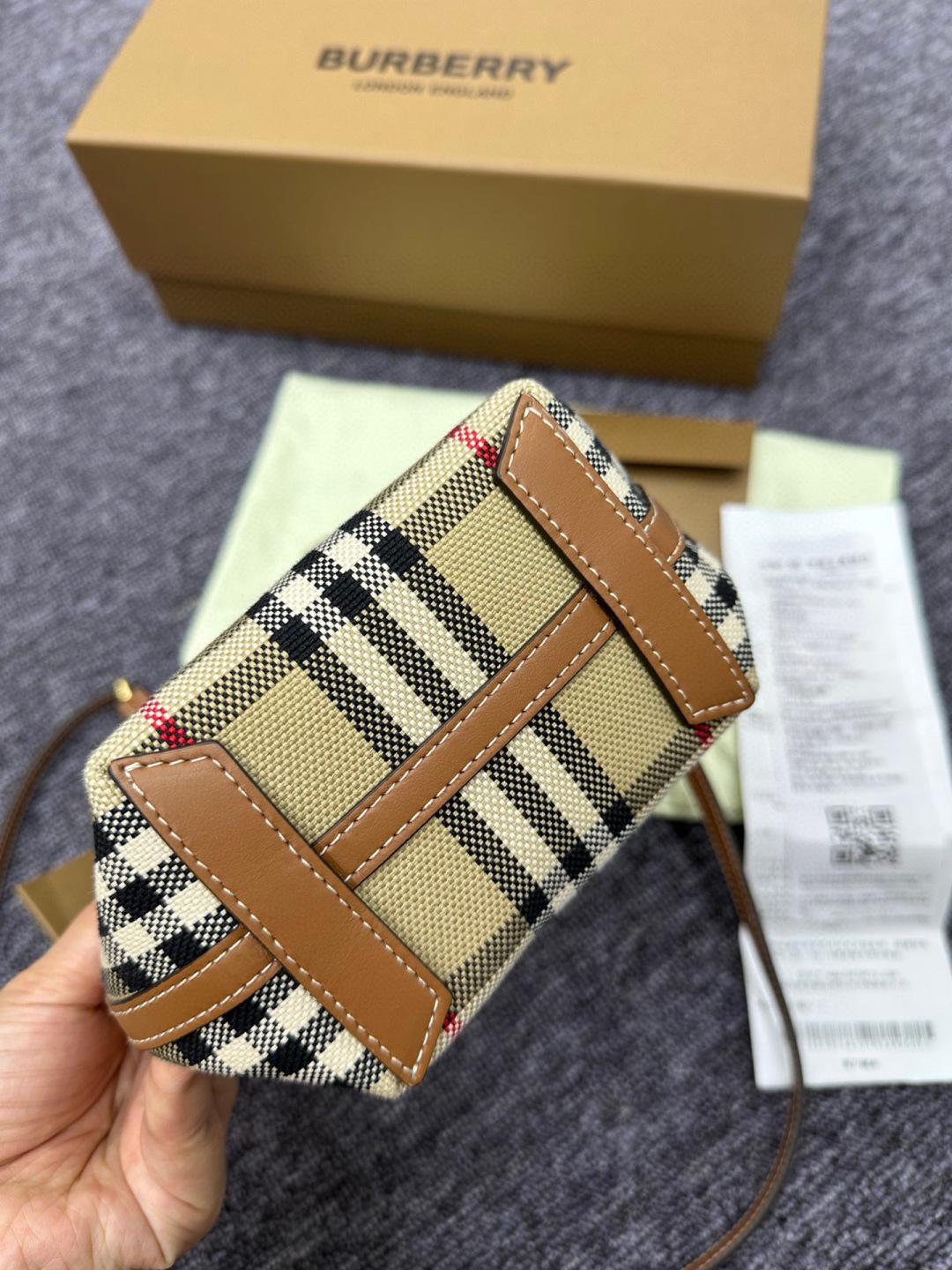 BURBERRY 0004