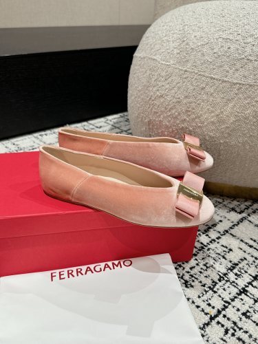 Ferragamo 011