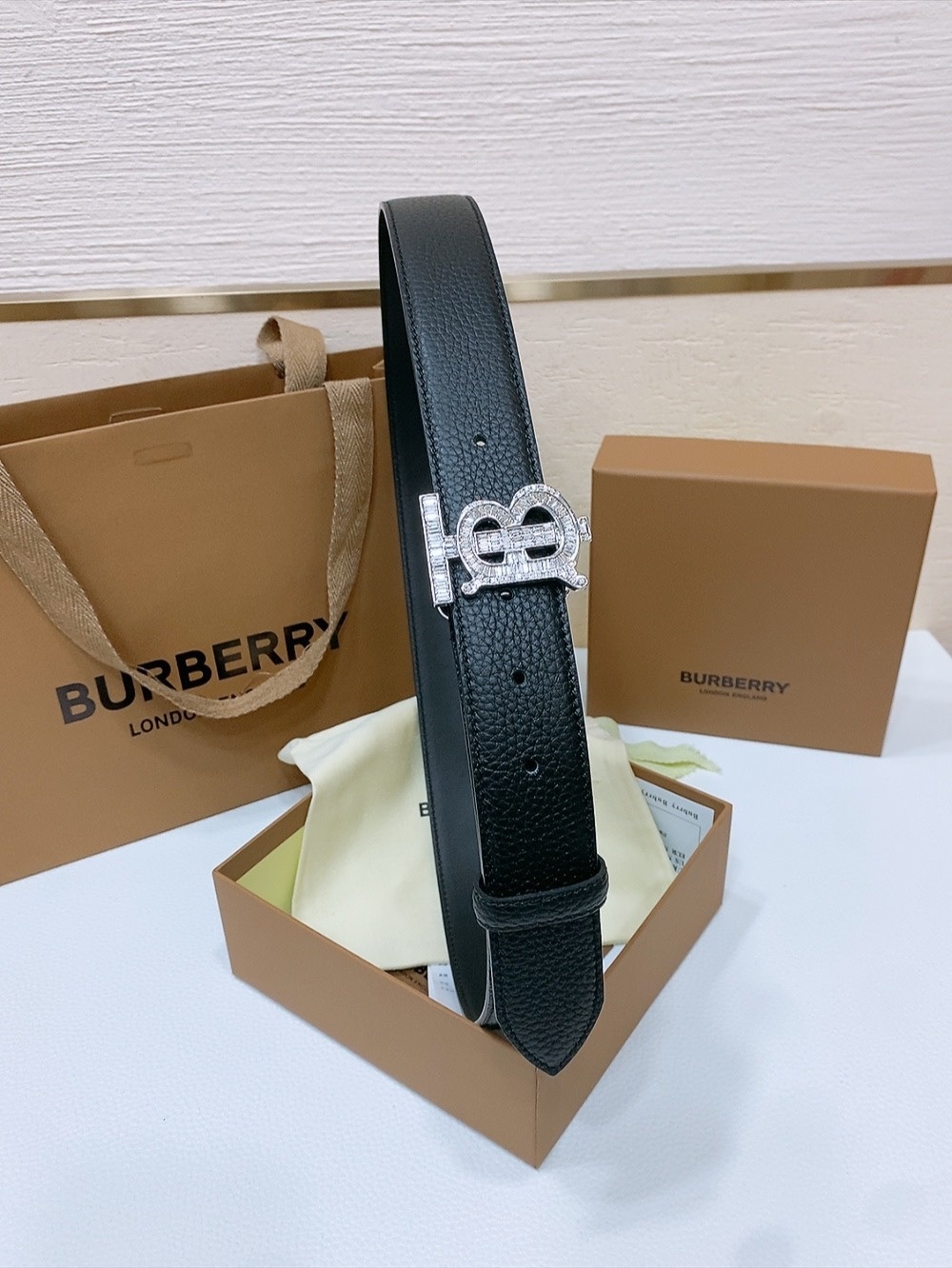 BURBERRY 0008