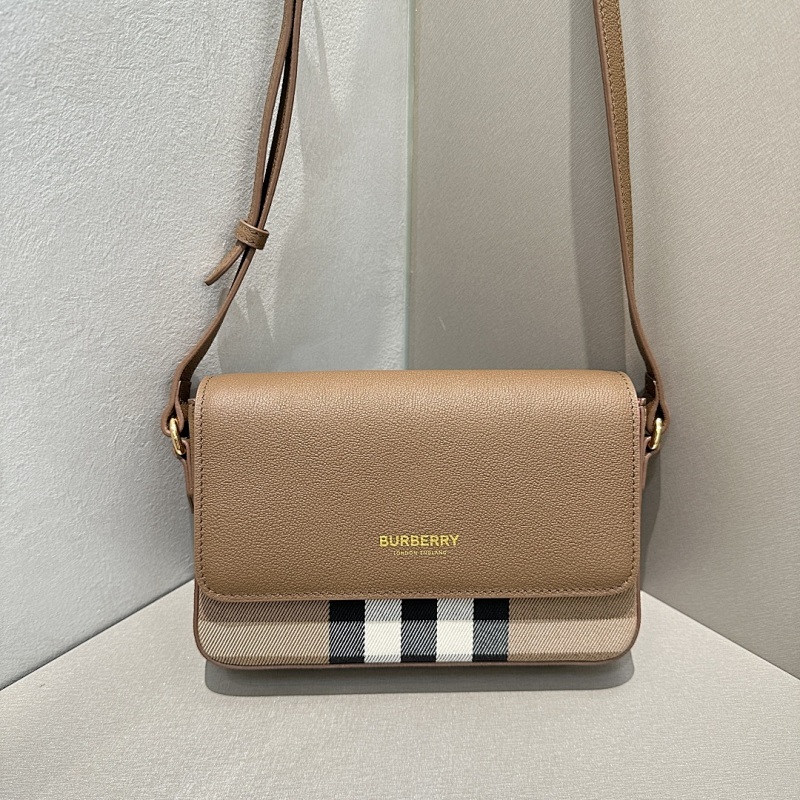 BURBERRY 0211