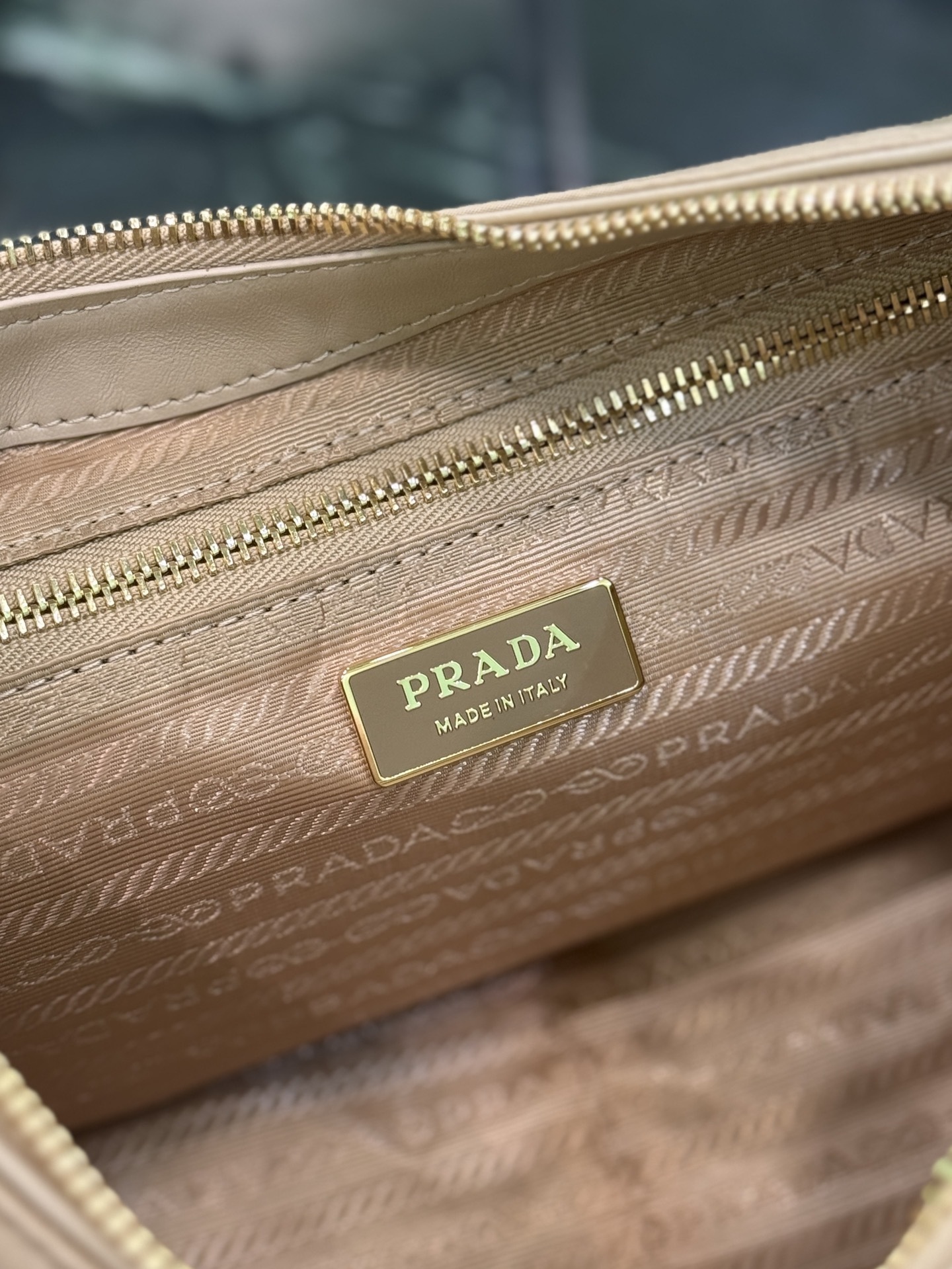 PRADA 0053