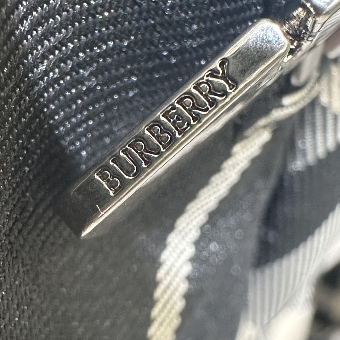 Burberry 0142
