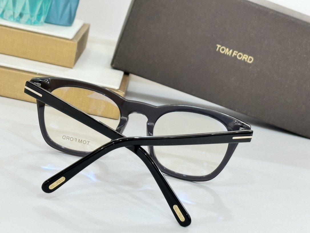 TOM FORD 0074