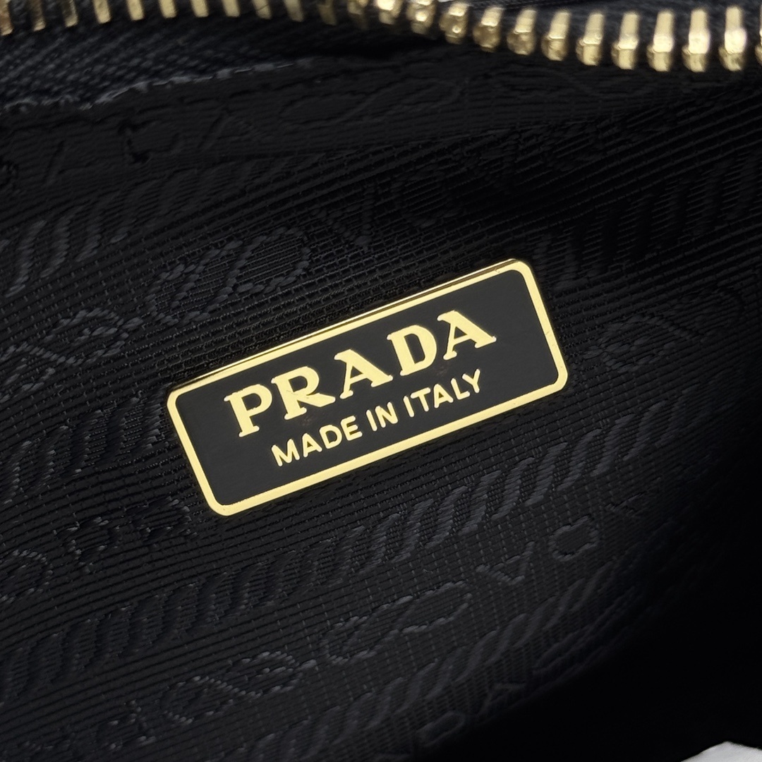 PRADA 0009