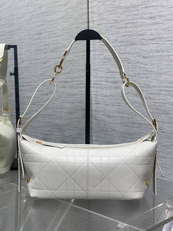 DIOR1403