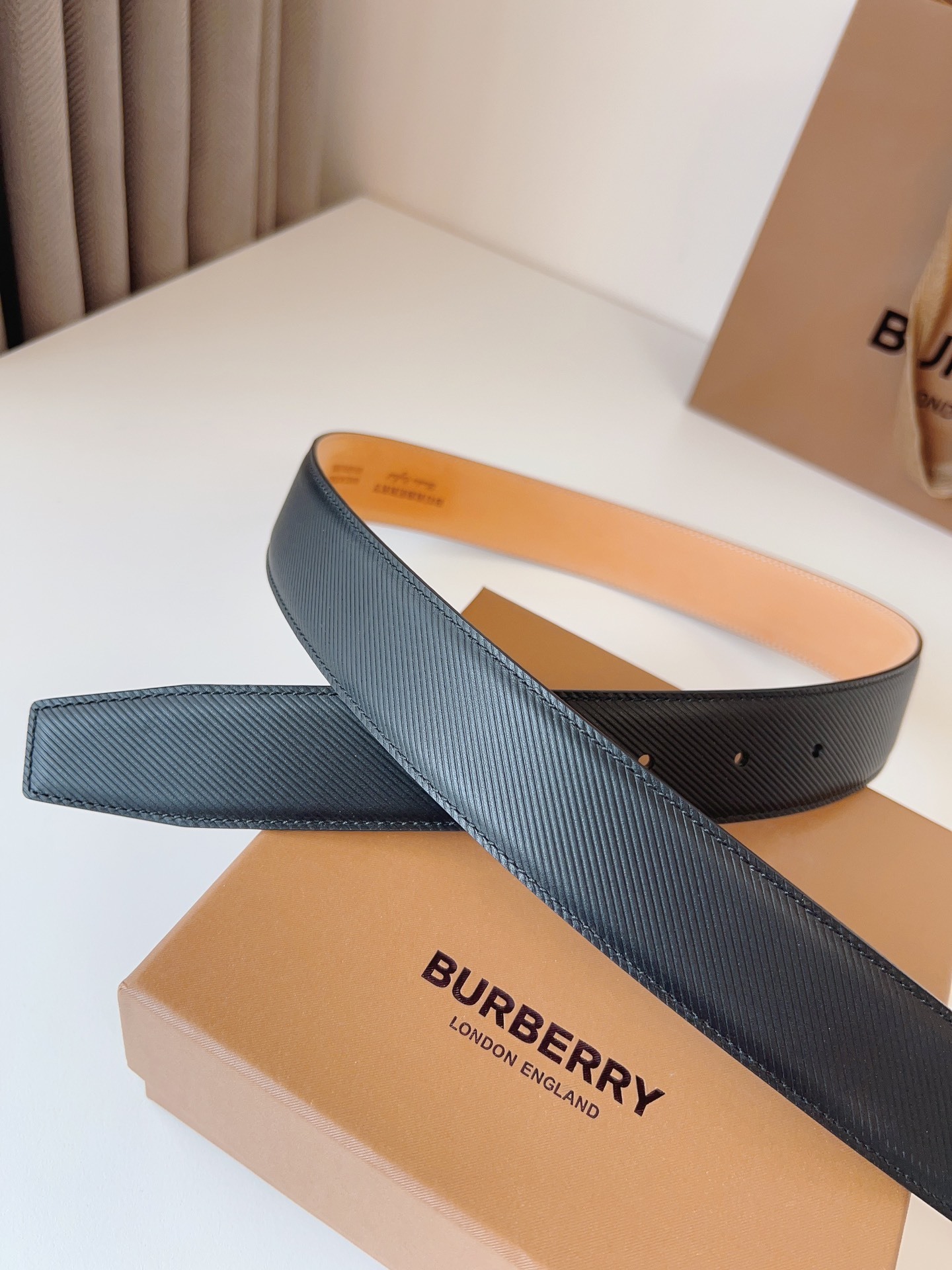 Burberry 0000