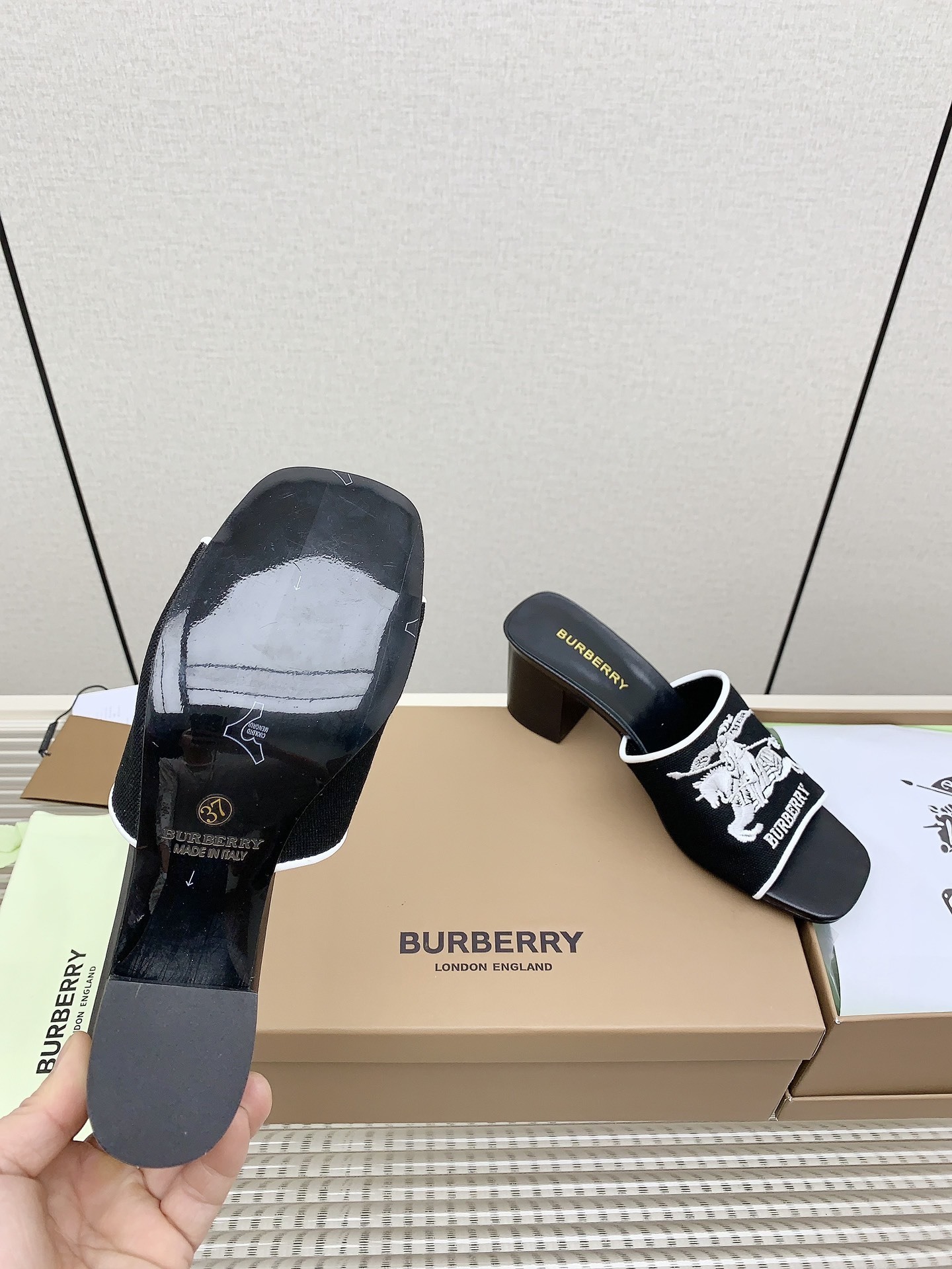 Burberry 023