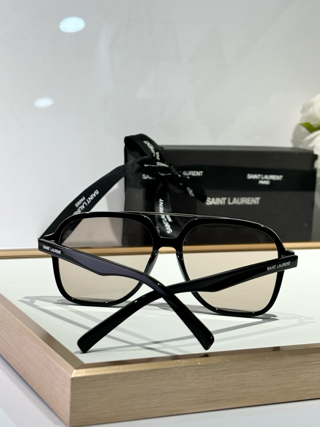 SAINTLAURENT 0037