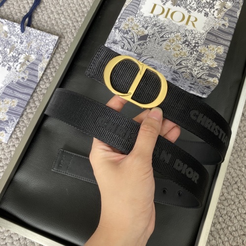 DIOR0371