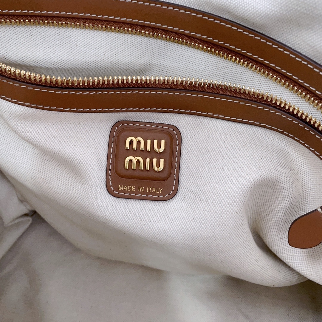 Miu Miu 0162