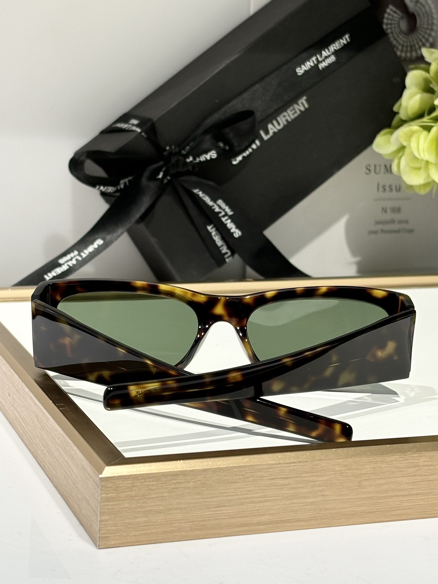 SAINTLAURENT 0061