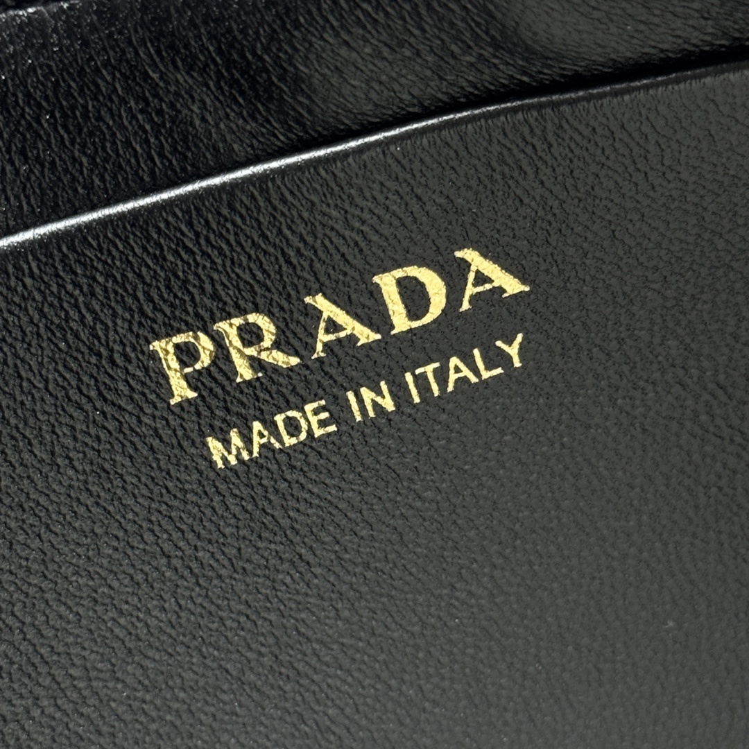PRADA 0180