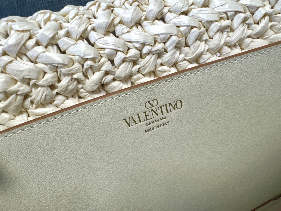 Valentino 0070