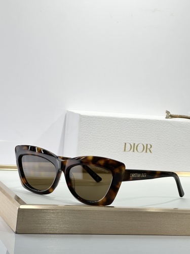 DIOR0067