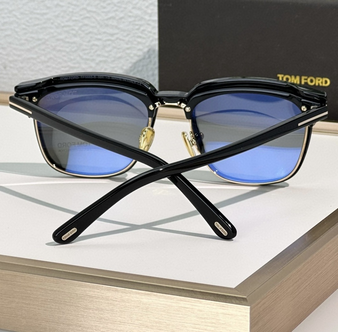 TOM FORD 0026